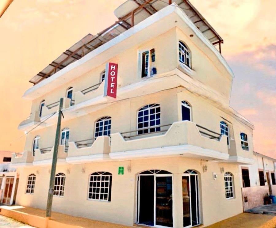 Hotel Baroni Progreso  Exteriér fotografie