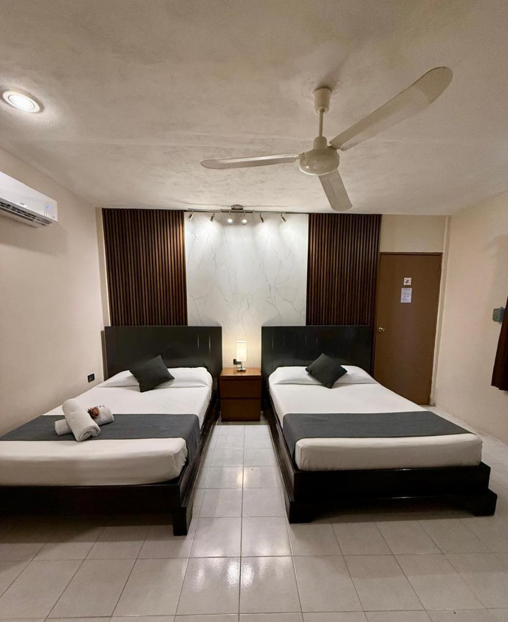 Hotel Baroni Progreso  Exteriér fotografie