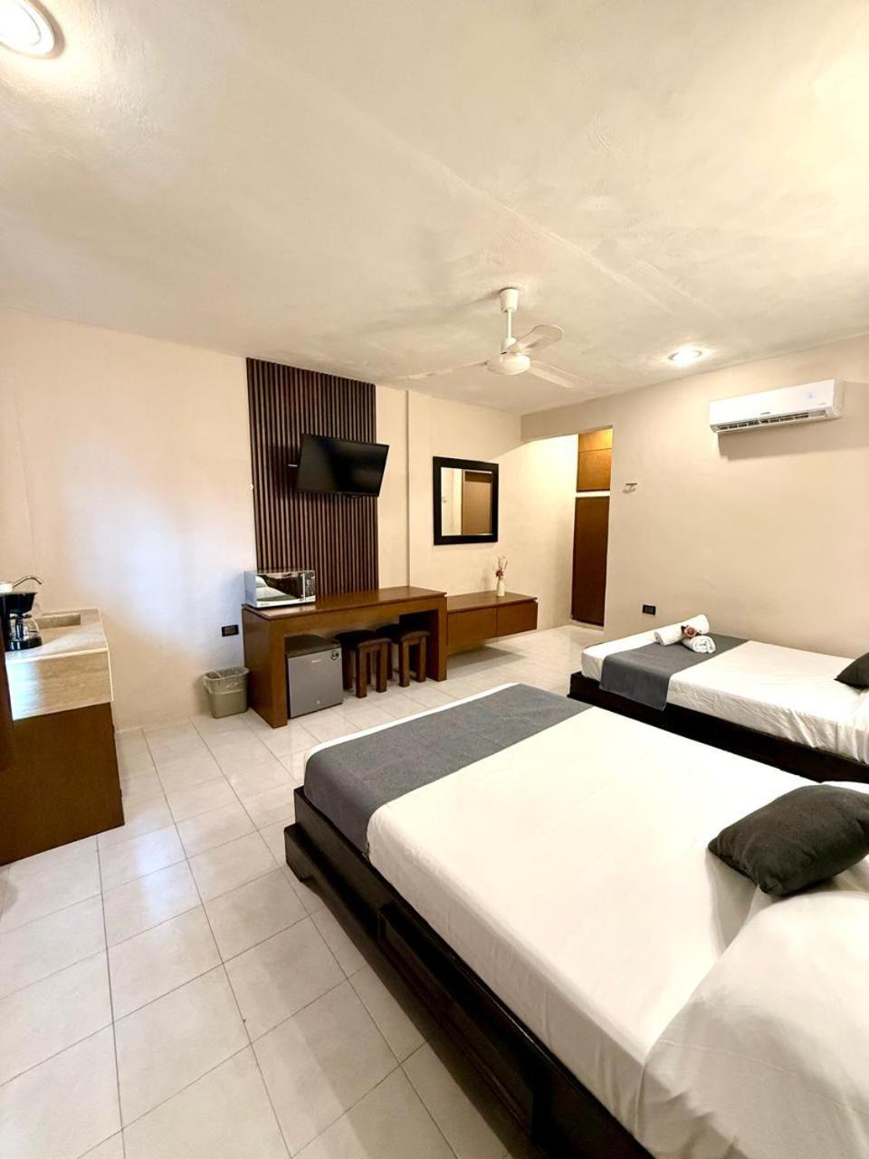 Hotel Baroni Progreso  Exteriér fotografie